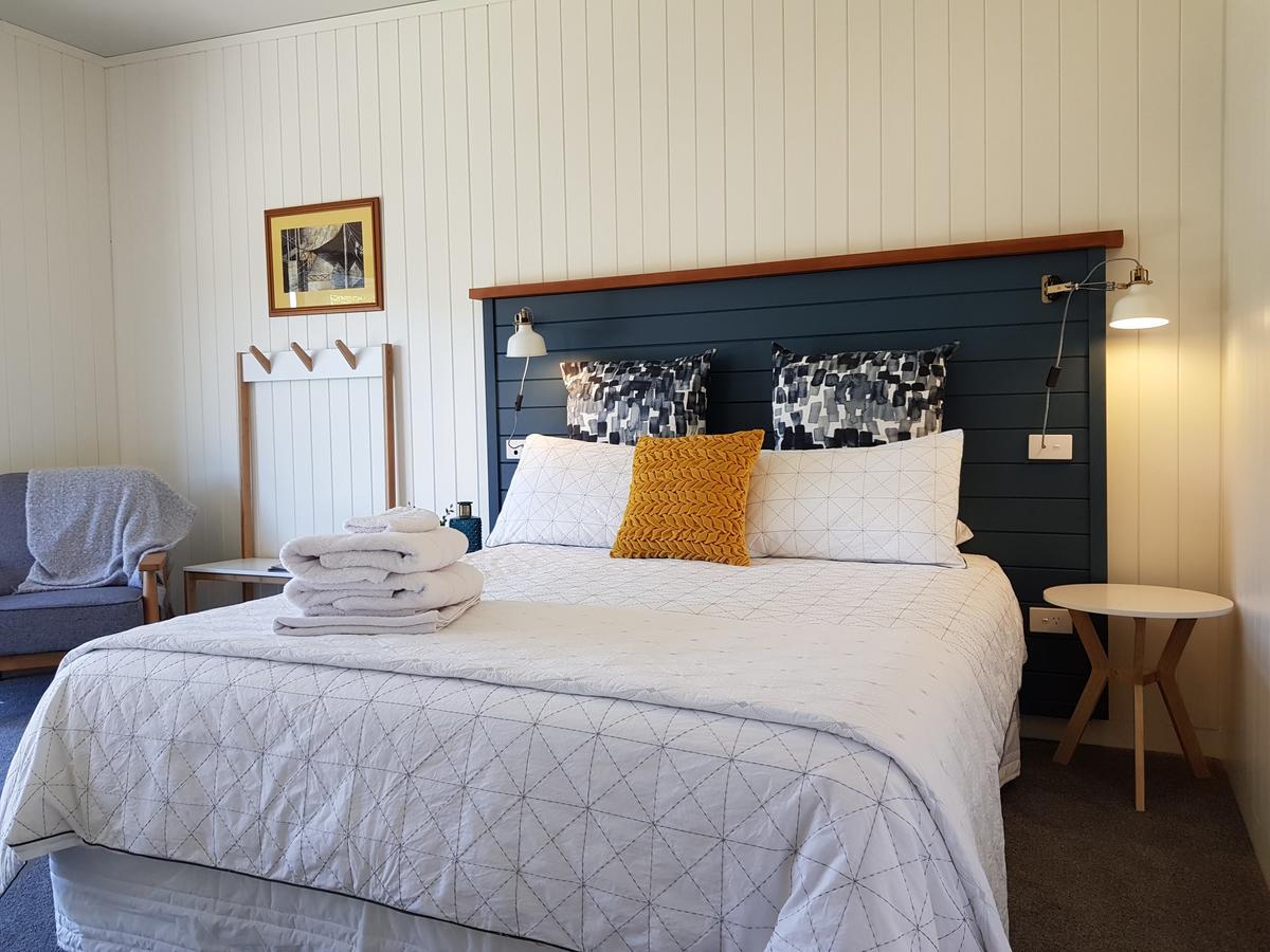 Admiral Waters Bed and Breakfast Cooks Beach Εξωτερικό φωτογραφία